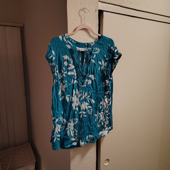 Danielle Rain Green and white sleeveless shirt plus size aqua green with white - Picture 2 of 4